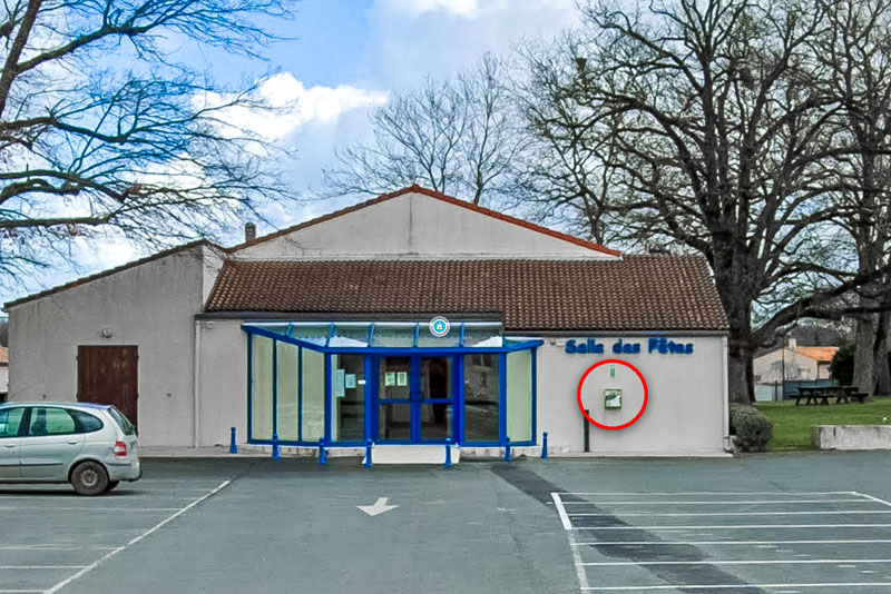 défibrilateur salle des fêtes de Plassay