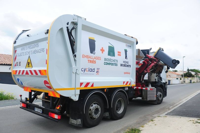 camion ramassage ordures ménagères